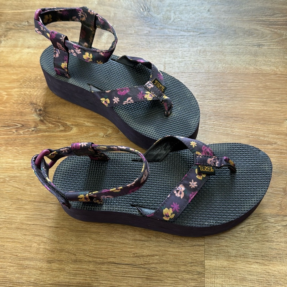 Teva Flatform sandals